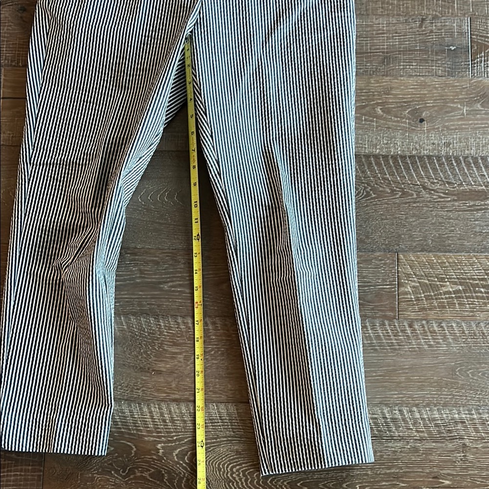 Ann Taylor Seersucker Pinstripe Capris - Picture 5 of 8